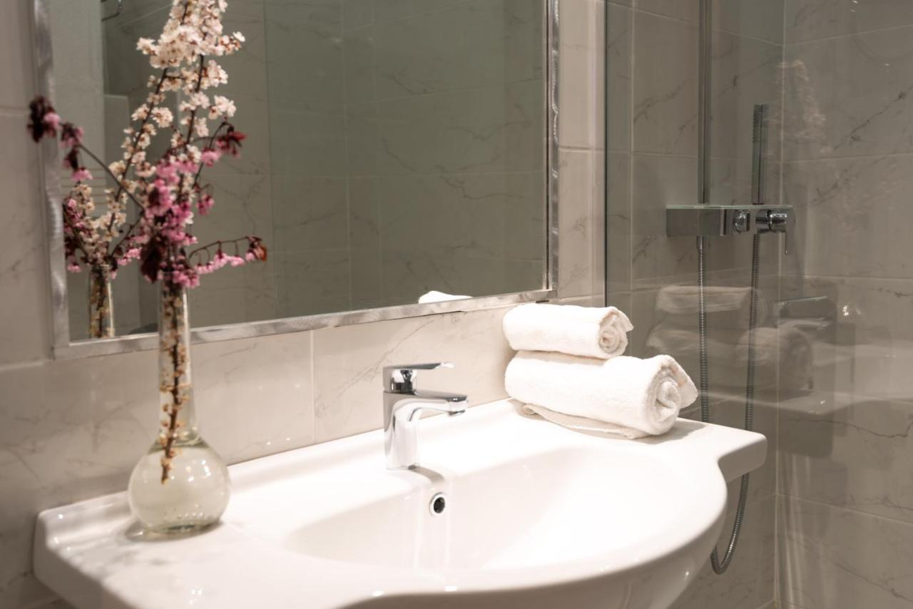 Hotel Castello Artemide Congressi คาสเทลซานเปียโตรแตร์เม ภายนอก รูปภาพ