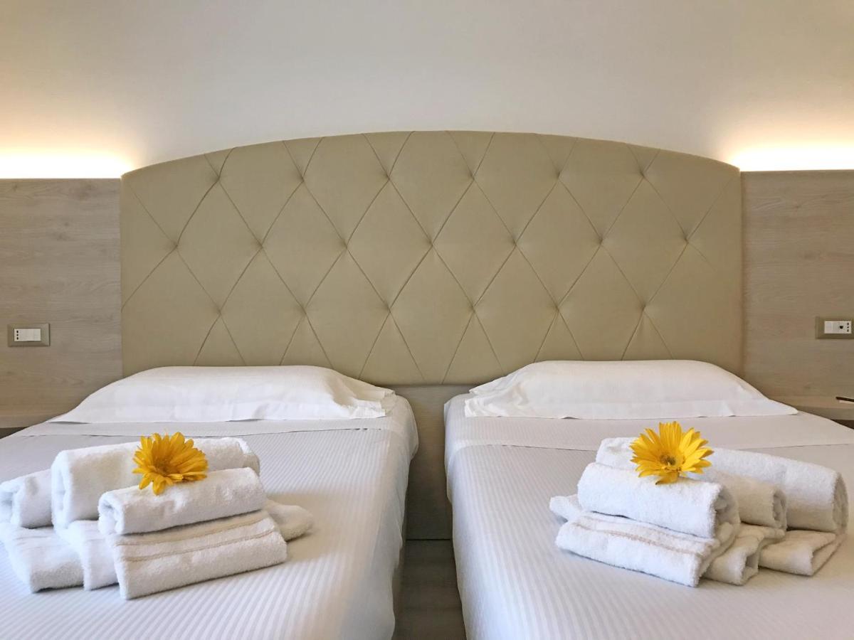 Hotel Castello Artemide Congressi คาสเทลซานเปียโตรแตร์เม ภายนอก รูปภาพ