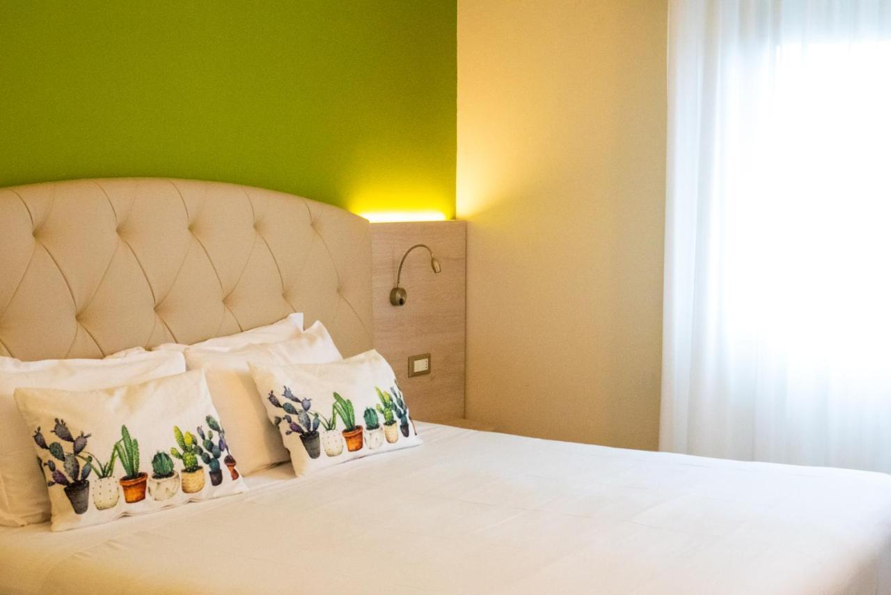 Hotel Castello Artemide Congressi คาสเทลซานเปียโตรแตร์เม ภายนอก รูปภาพ