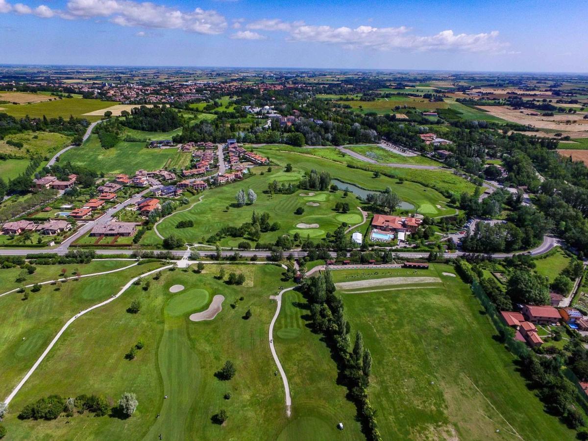 Hotel Castello Artemide Congressi คาสเทลซานเปียโตรแตร์เม ภายนอก รูปภาพ