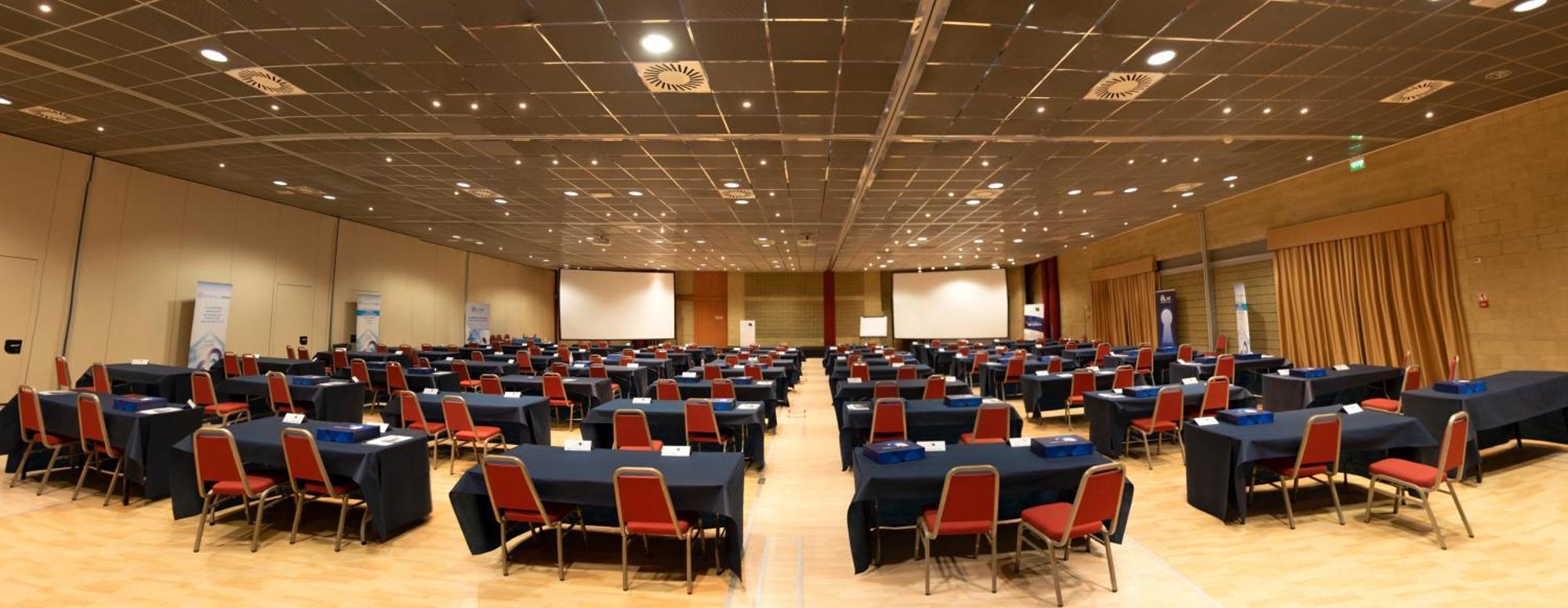Hotel Castello Artemide Congressi คาสเทลซานเปียโตรแตร์เม ภายนอก รูปภาพ