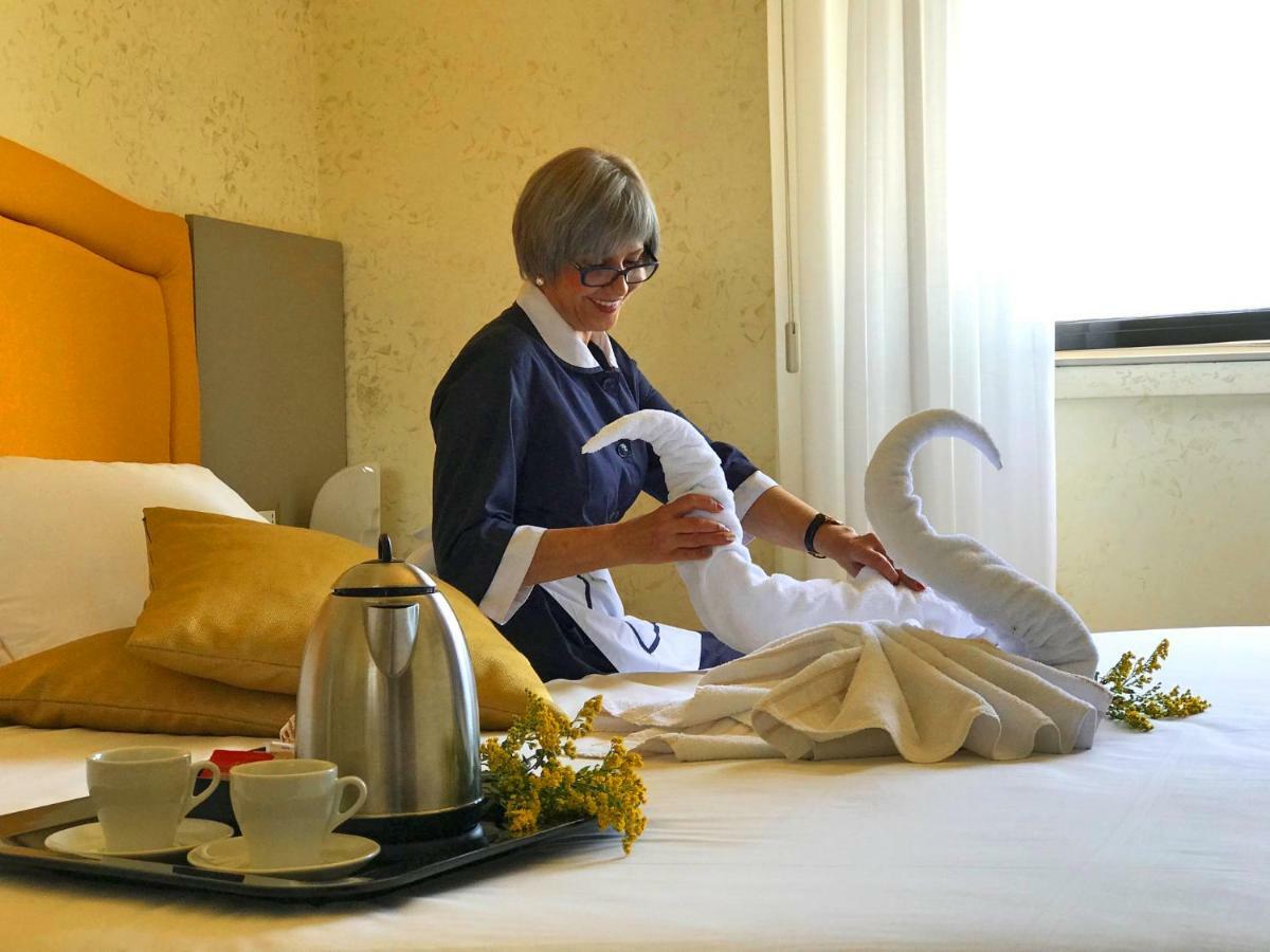Hotel Castello Artemide Congressi คาสเทลซานเปียโตรแตร์เม ภายนอก รูปภาพ
